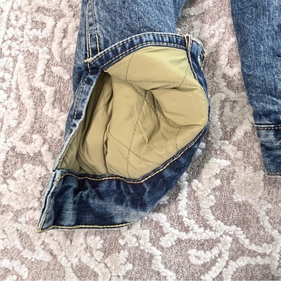 Levi’s Men’s Insulated Sherpa Trucker Jacket - Picture 11 of 16